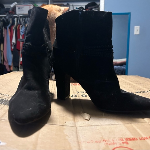 Black ankle boots - Picture 2 of 2